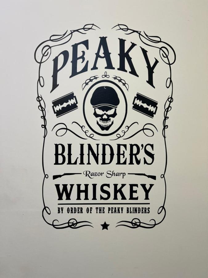 Peaky Blinders Apartment 5 Min Walk To Blackpool Tower Sleeps Up To 14 エクステリア 写真