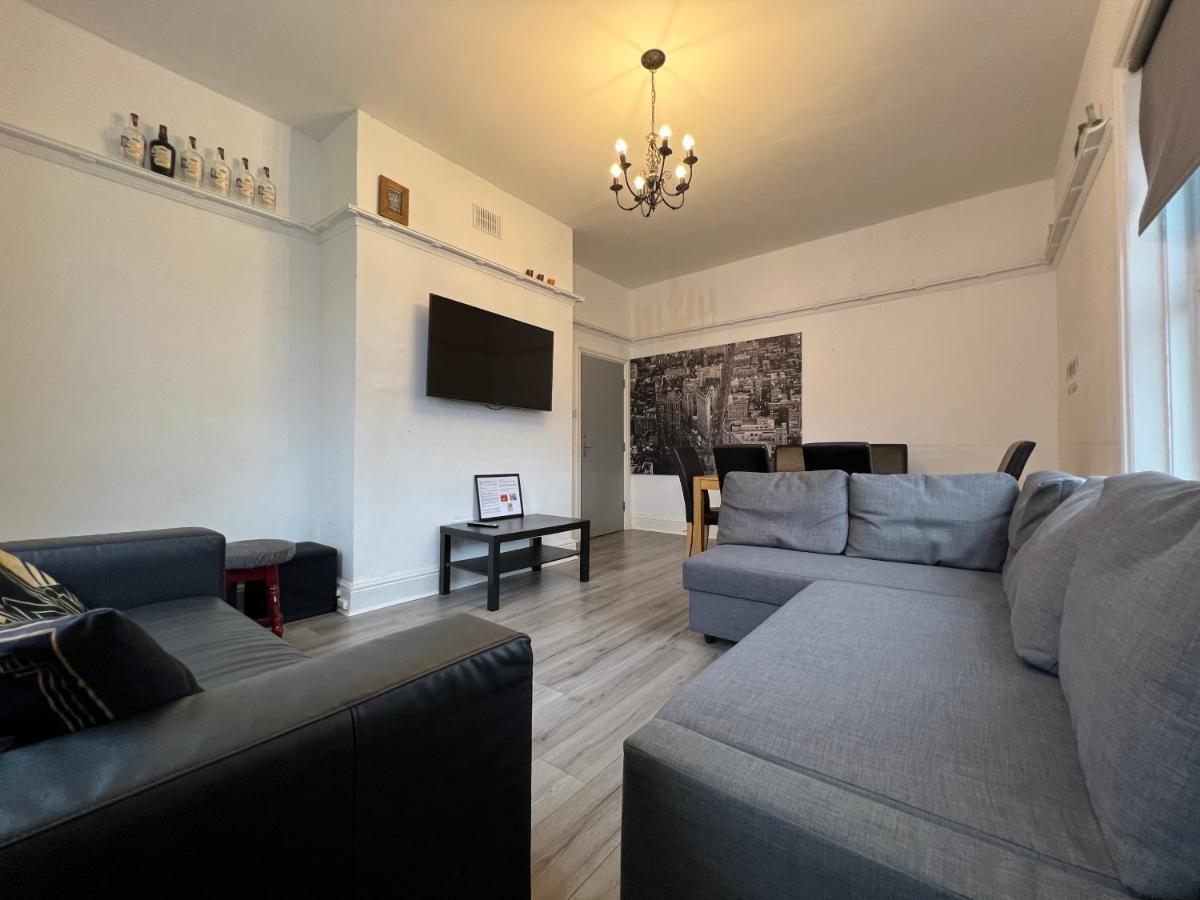 Peaky Blinders Apartment 5 Min Walk To Blackpool Tower Sleeps Up To 14 エクステリア 写真